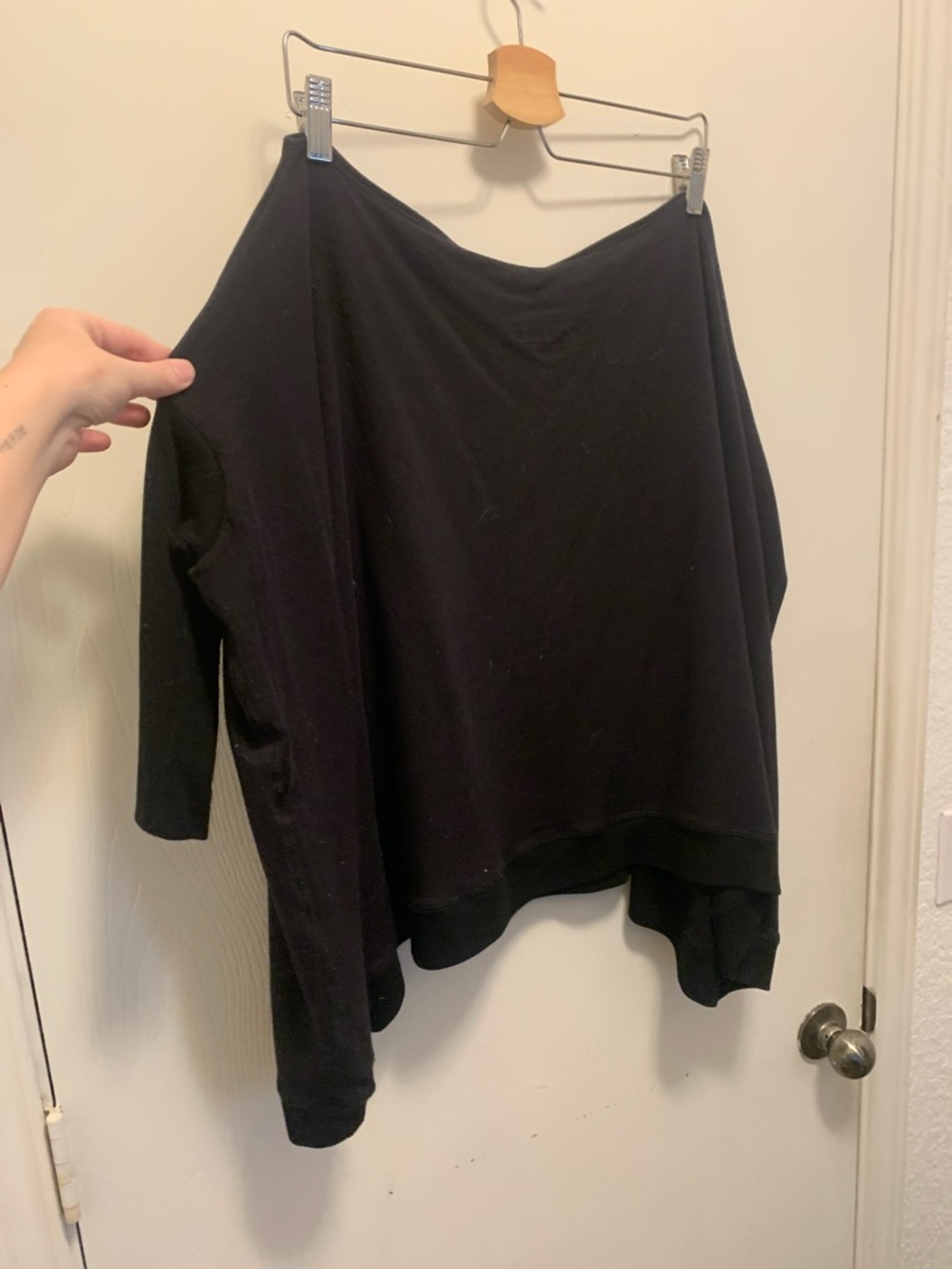 Beyond Yoga Black Off-Shoulder Sweater - Picture 6 of 6